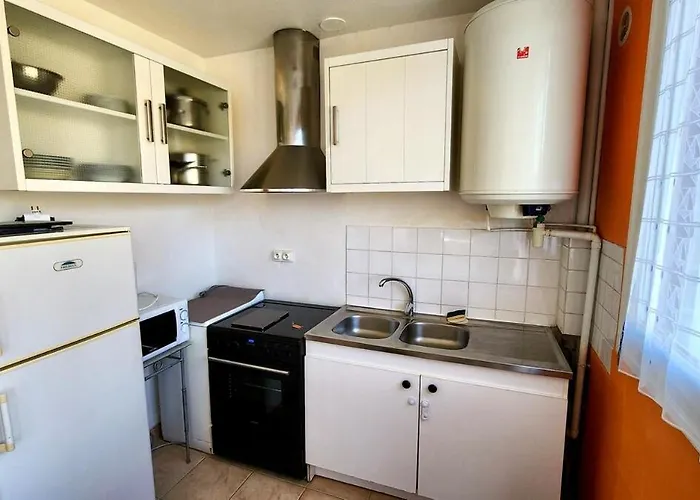 Апартаменты Chez Laurence - Calme Proche -